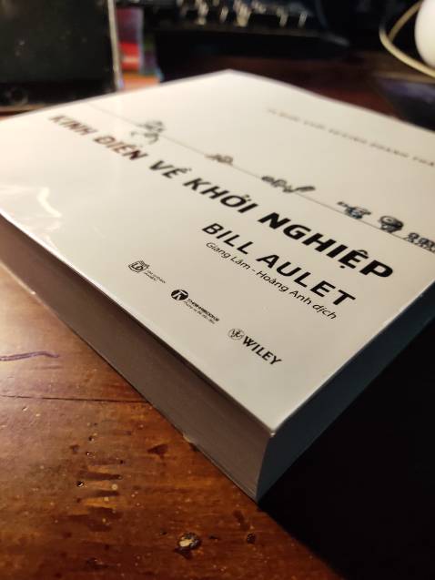 Sách đẹp tái bản 2022. Tiki giao hàng siêu nhanh đóng gói bằng hộp giấy lịch sự đẹp mắt. 

Nội dung sách hay, đề mục rõ ràng, sách in màu sắt nét.
Dịch vụ tiki rất hài lòng