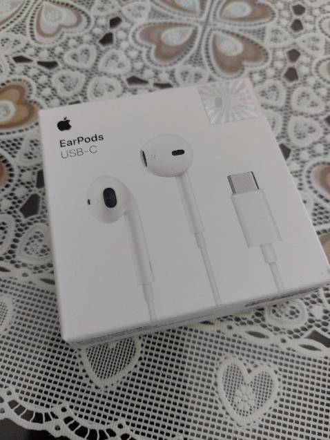 Thực tế như hình, cắm vào lap hình như nghe ổn hơn câm vào con SS A52 5G của mình.