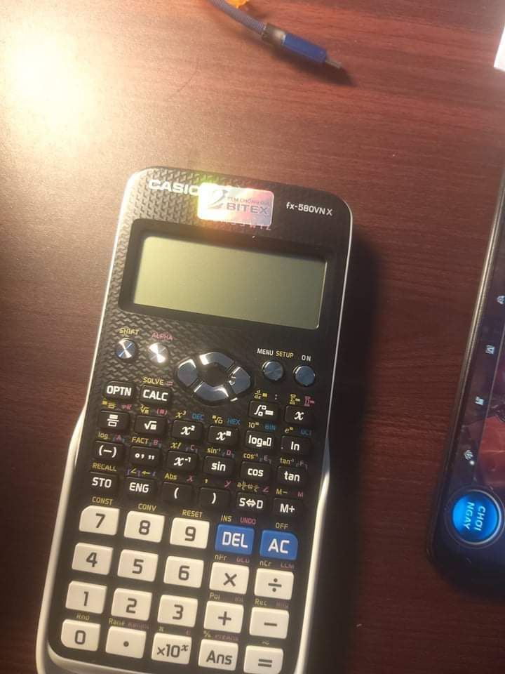 Giao hàng sớm hơn hẹn 3 ngày. Sản phẩm gói rất đẹp, chắc chắn, chống va đập nên không lo máy bị xây xát, có tem phiếu bảo hành đầy đủ. Quan trọng là rẻ hơn rất nhiều so với nhà sách chỗ mình bán. Mình recommend các bạn học sinh cần máy để dùng thì nên mua ở đây, chất lượng mà giá lại hợp lí ạ.