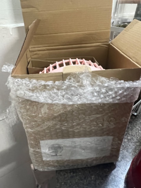 Mua máy maasage chân, vẫn chưa hiểu tại sao lại giao cái quạt.