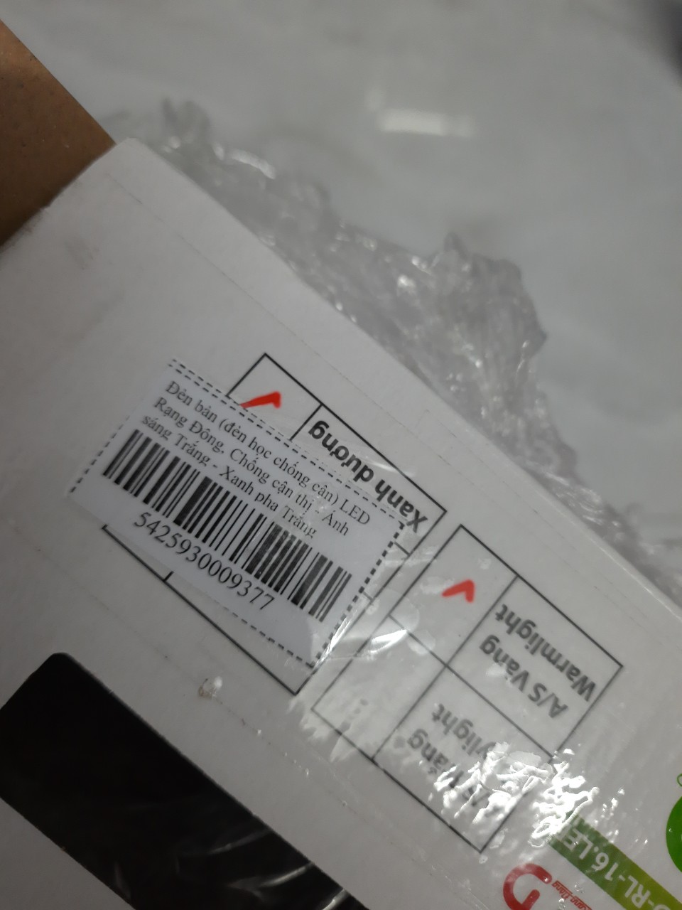 Mình rõ ràng đặt mua đèn ÁNH SÁNG TRẮNG , sao lại giao cho mình đèn ÁNH SÁNG VÀNG . Trong khi trên team hàng cũng đã ghi ánh sáng trắng, mở hộp lại là ánh sáng vàng !