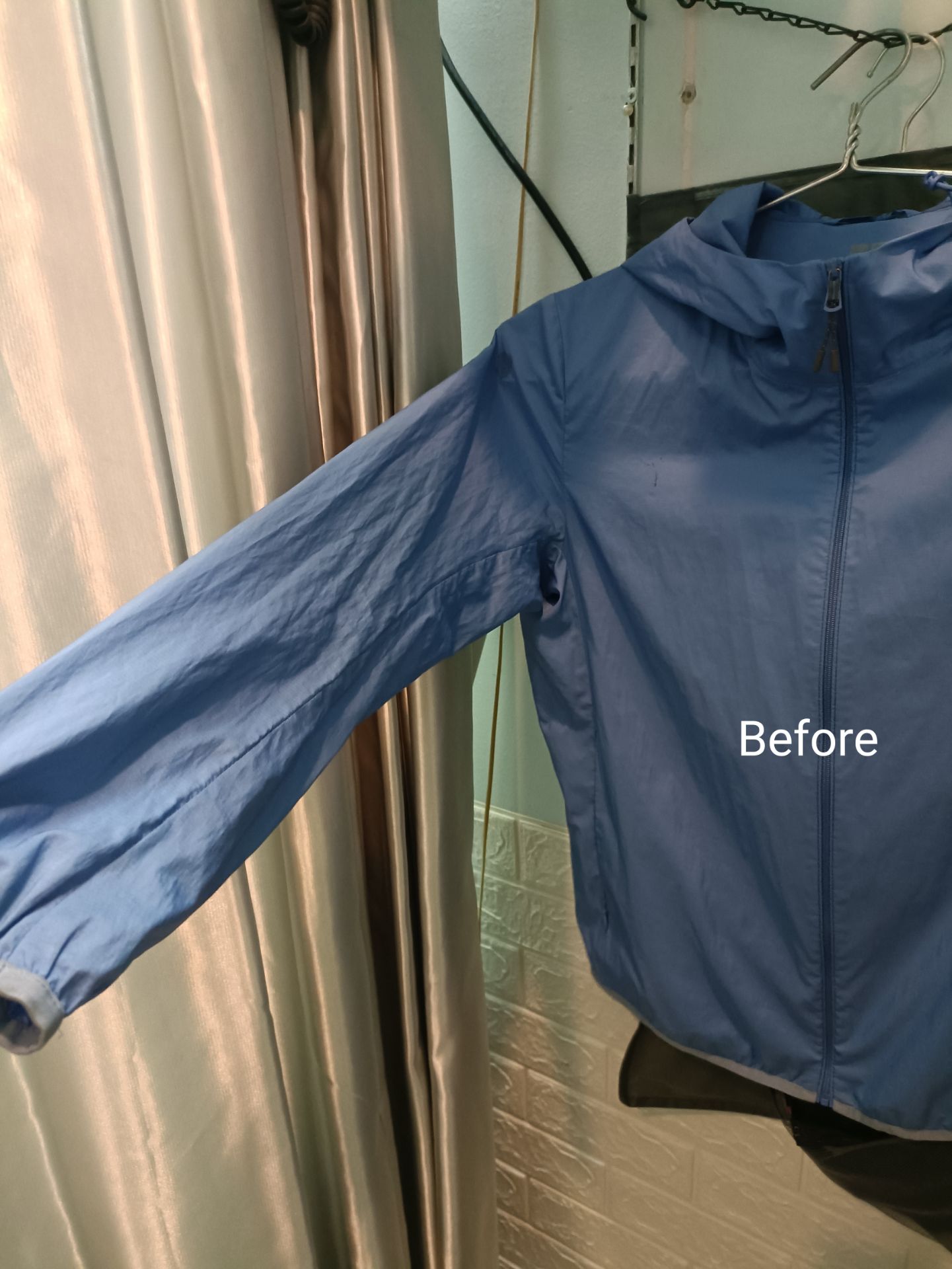 Khá hài lòng về chat lượng
Bàn ủi lên hơi nhanh, ủi thẳng các nếp nhăn li ti. Ủi nhanh hay chậm cxng tùy vào chất liệu vải nhưng nói chung hiệu quả.
Lưu ý size du lịch thôi nên lượng nước trong bình chỉ đủ ủi ~1 áo thôi