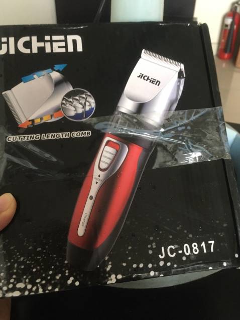 Dịch nên thời gian giao hơi lâu, nhưng cầm hộp hàng lên thấy chất lượng liền. Shop tư vấn nhiệt tình, có bảo hành đàng hoàng. Để cắt cho bé xong m review lại nhé!tks shop