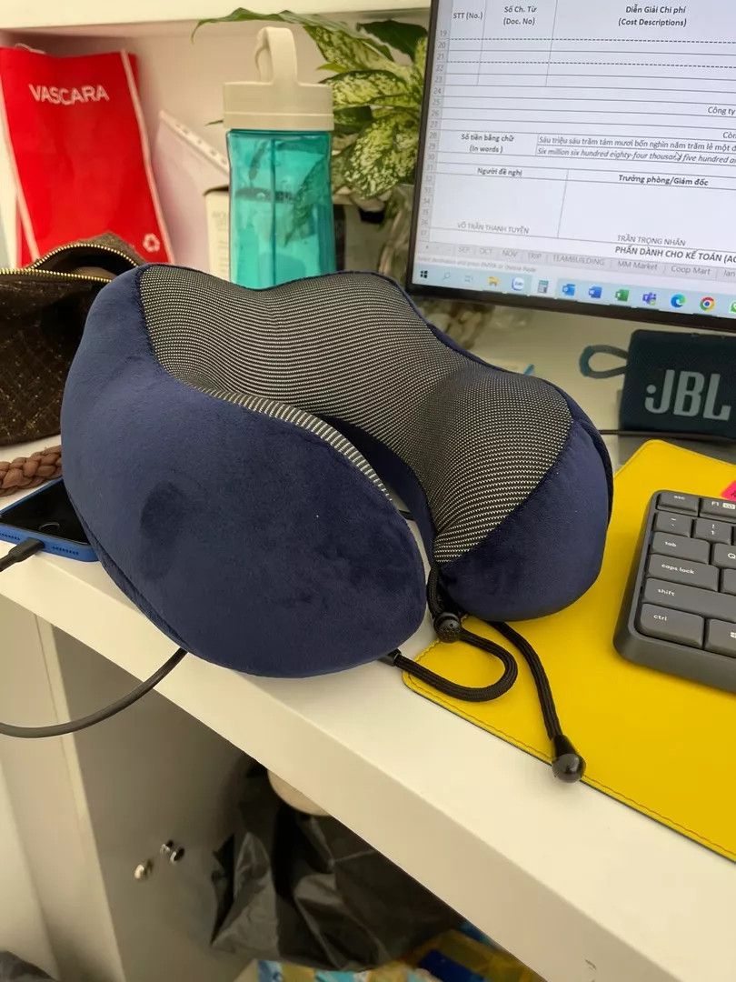 Giá tốt sản phẩm gối kê cổ tựa cổ tốt mua đúng lúc shop tặng bịt mắt nữa chứ ưng lắm nha giao hàng nhanh sản phẩm chất lượng đúng mô tả