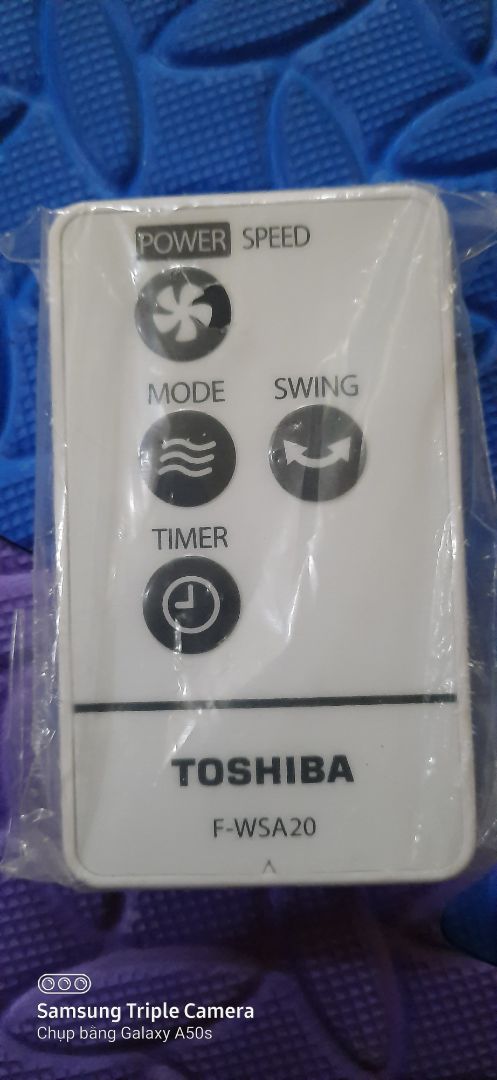 chất lượng thì rất tốt vì là hàng thương hiệu,  nhưng điều khiển khó vì là nút mỏng . thiết kế điều khiển khó sử dụng, theo kiểu rẻ tiền . Có nhiều chế độ gió nhưng thực sự ít sử dụng . còn lại thì ổn quạt mát, gió mạnh thiết kế tốt và chắc chắn giá thành rất ok so với siêu thị chất lượng thì rất tốt vì là hàng thương hiệu,  nhưng điều khiển khó vì là nút mỏng . thiết kế điều khiển khó sử dụng, theo kiểu rẻ tiền . Có nhiều chế độ gió nhưng thực sự ít sử dụng . còn lại thì ổn quạt mát, gió mạnh thiết kế tốt và chắc chắn giá thành rất ok so với siêu thị