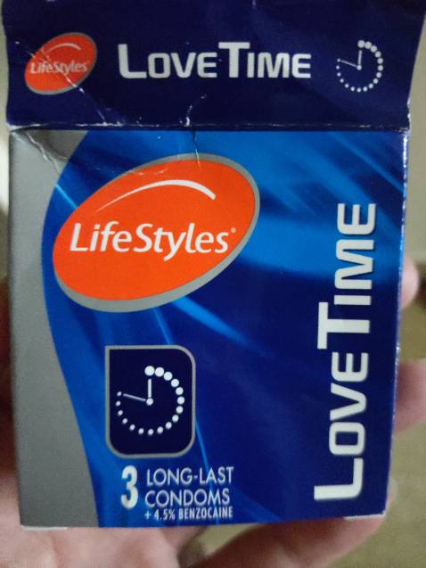 Nghe mùi có vẻ cũng ổn. Chỉ hơi hơi có mùi caosu. Thỉnh thoảng dùng ổn và ôm. Nói chung là sử dụng thích hơn dòng dr. Nghe mùi có vẻ cũng ổn. Chỉ hơi hơi có mùi caosu. Thỉnh thoảng dùng ổn và ôm. Nói chung là sử dụng thích hơn dòng dr.