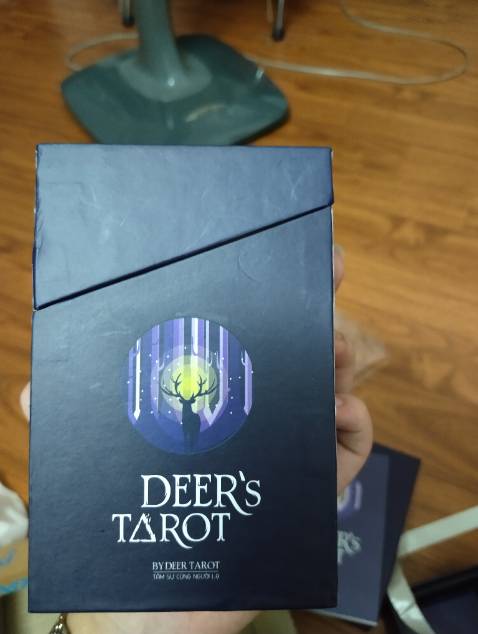 Có thể mình đã gặp lỗi từ nhà sản xuất và thực sự cảm thấy rất thất vọng. Sản phẩm còn nguyên seal nhưng khi mở ra phần hộp bên trong bị xô lệch, thậm chí rách, hộp đựng bài thì gặp tình trạng như trong ảnh cảm giác như đã bị mở ra. Mặc dù giá thành khá tốt so với thị trường nhưng mình mong có thể có một trải nghiệm tốt hơn