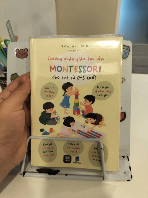 Nội dung hơi ít, ngắn gọn, ko đặc biệt.  Sách nhỏ khó đọc và cầm