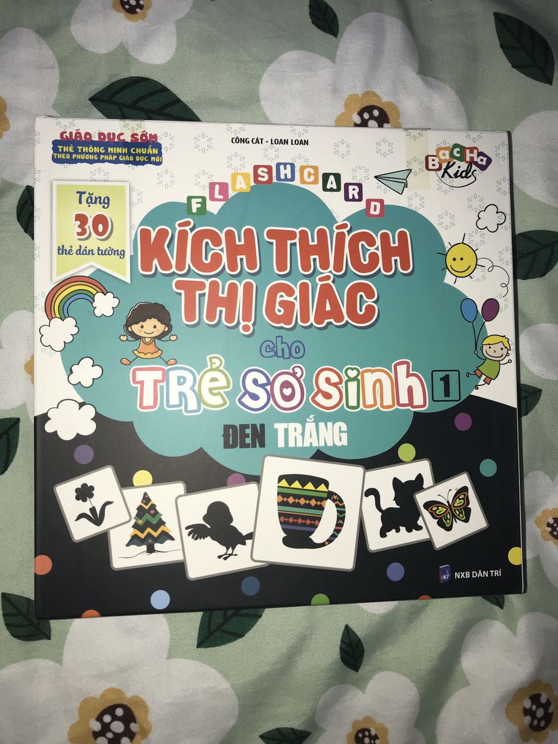 Lần này tiki giao hàng nhanh quá. Hôm qua mình đặt mà hôm nay nhận dc luôn. Bộ thẻ cho bé đẹp. ??????