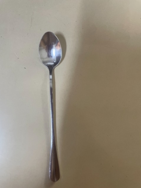 Đường nét k sắc sảo gì cả, mép muỗng k bo trong mên nhìn sần sùi, nói chung là k hài lòng về sản phẩm