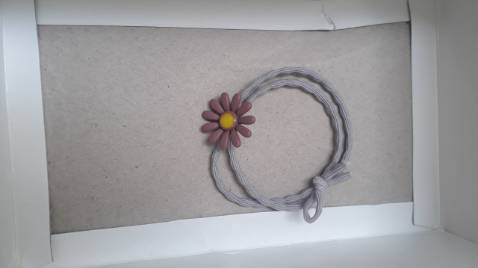 dây buộc tóc nasi đẹp lắm, dây co giãn tốt, cột rất sướng. Đặc biệt là giá rất rẻ so với mua ngoài chợ. Shop gói hàng khá kỹ. Cảm ơn sốp