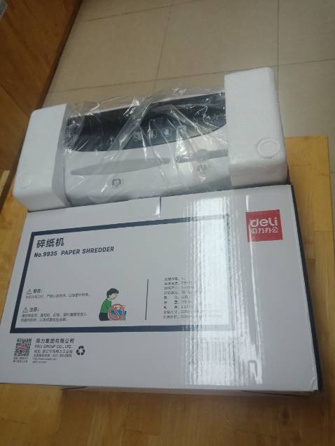 Vì máy dùng tay nên mỗi lần cắt tối đa là 4 tờ a4. Chất lượng ổn trong tầm giá