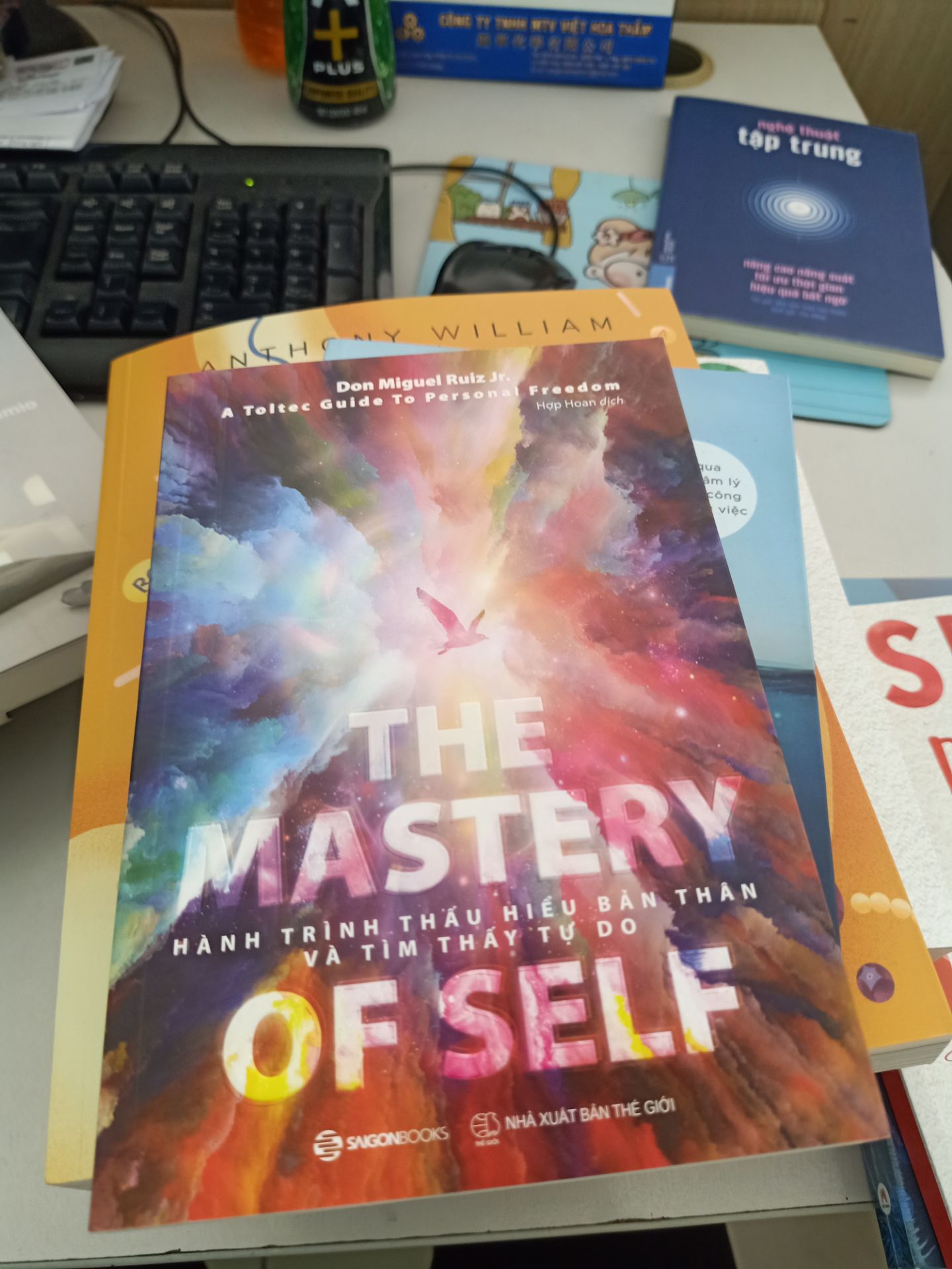 gghsách sạch, đẹp tuyệt vời...giao hành đúng hẹn...10đ