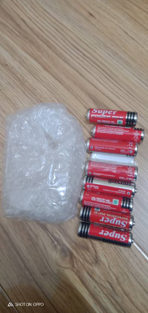 Giới thiệu hộp 40 viên nhưng thực tế chỉ có 8 viên
Đóng gói sơ xài và pin không có vỉ rời từng viên