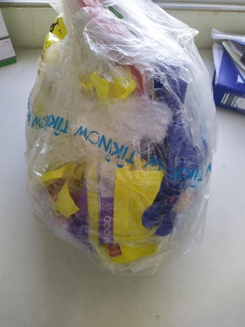 Nhìn tiki gói hàng này, không được cái bọc luôn á. Nhìn tiki gói hàng này, không được cái bọc luôn á.