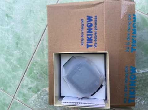 SP đóng gói kỉ, giao đúng hẹn
Đồng hồ đẹp như quảng cáo, chất lượng
Shop tư vấn và hướng dẫn cài đặt nhiệt tình
Dễ kết nối nếu có sẵn sim 4G sau khi tải app về
Pin tốt, âm thanh lớn và rõ
Giá xứng đáng với SP