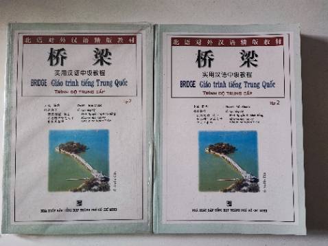 Giao hàng siêu nhanh, sách ổn. Cũng đâu có sự lựa chọn đâu, vì phải học sách này. Hihi, sách hay, đáng học nha