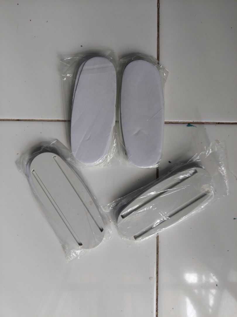 Tiện lợi. Keo dính chắc nhưng không biết có chịu được thời gian lâu không.