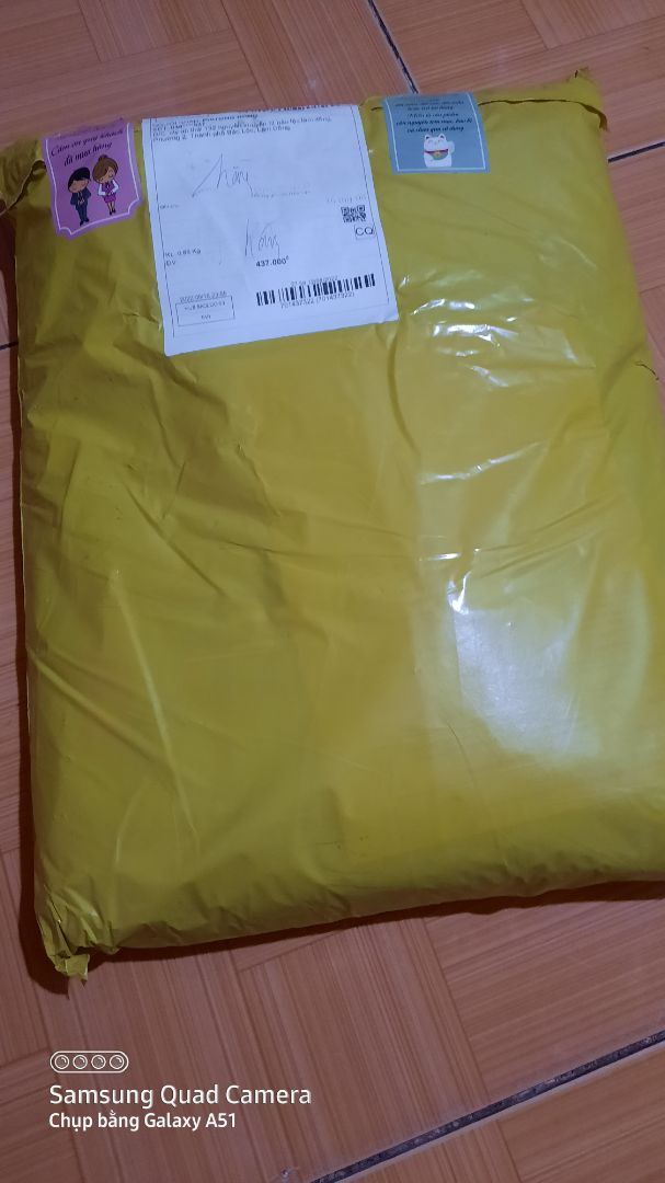 Áo đẹp lắm nha, mình mua 2 lần rồi, chuẩn bị mua lần 3 mà đang chờ giảm giá chút xíu