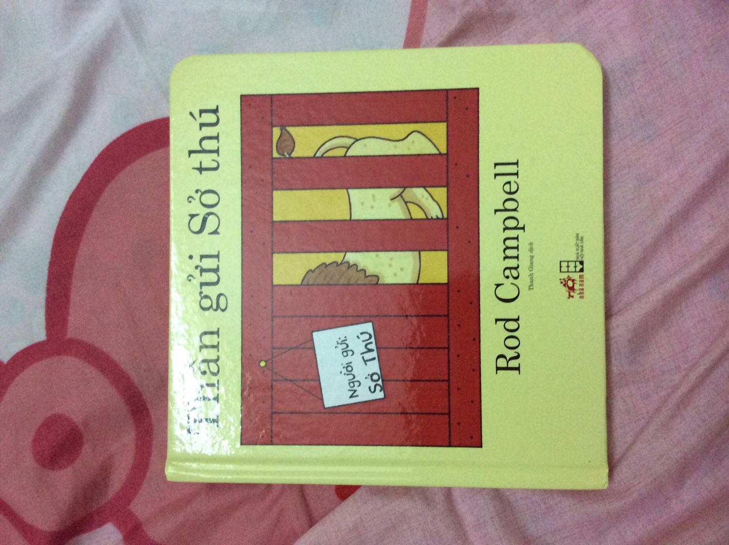 Sách rất đẹp và mới tinh. Bé nhà mình rất hào hứng khi mở sách