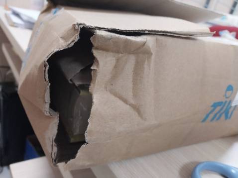 Mình có bộ 3 tập. Cho mượn bị mất tập 3. Sau nhiều năm tìm kiếm thì nay đã mua được tập 3 . Sách tốt. Nhưng tiki đóng gói không cẩn thận. Hàng lọc xọc ko chèn gói cẩn thận nên vận chuyển rách cả hộp