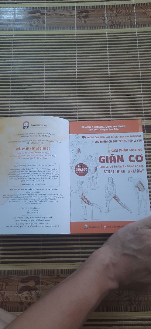 Đúng là quyển sách quý, rất hữu ích !! Sách đẹp , bố trí khoa học !! Dịch vụ vận chuyển quá chuẩn !!