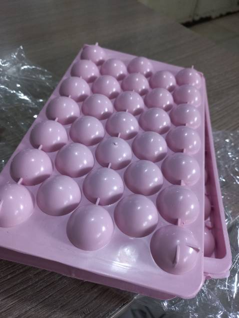 Khay đá khá dẻo, nhân viên cute, mn mua ủng hộ đi ạ, mua trên Tiki cho yên tâm ạ...