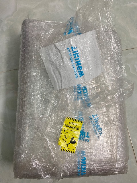 Đóng gói rất rất kĩ, 10₫ ko nhưng, lần đầu đặt hàng ở app này, do thấy app VN mà ko được nổi cho lắm, trải nghiệm tuyệt quá tuyệt vời.