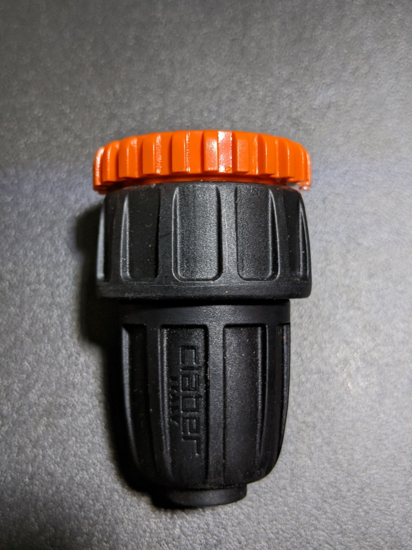 Đầu chuyển giống với mô tả, sử dụng rất tiện, có ron bít kín nước. Shop gói hàng và giao hàng nhanh.