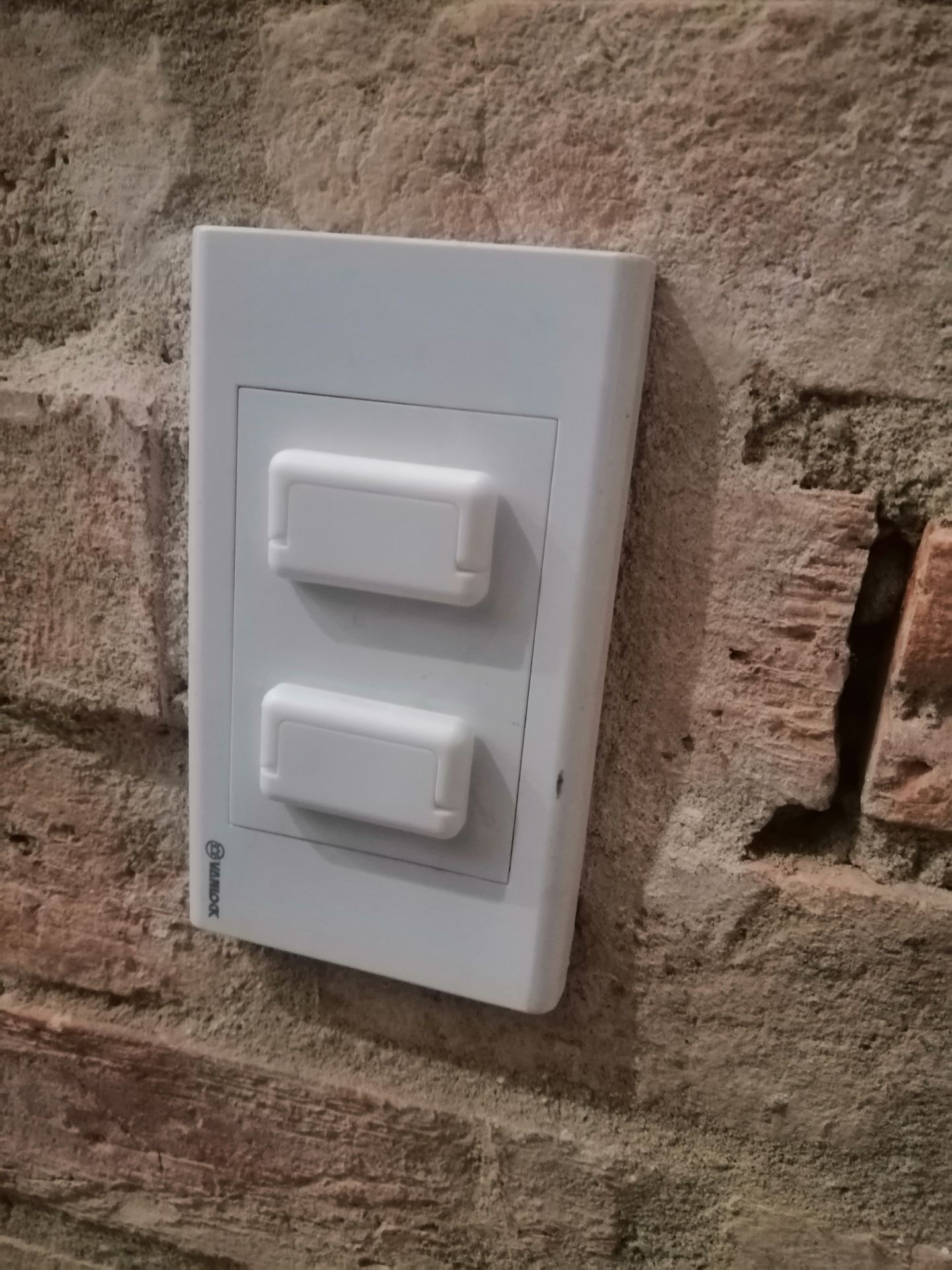 Giao hàng nhanh, đóng hàng đóng gói cẩn thận, sử dụng khá chắc chắn,  dùng một thời gian  xem sao. hơi cứng để sử dụng Giao hàng nhanh, đóng hàng đóng gói cẩn thận, sử dụng khá chắc chắn,  dùng một thời gian  xem sao. hơi cứng để sử dụng