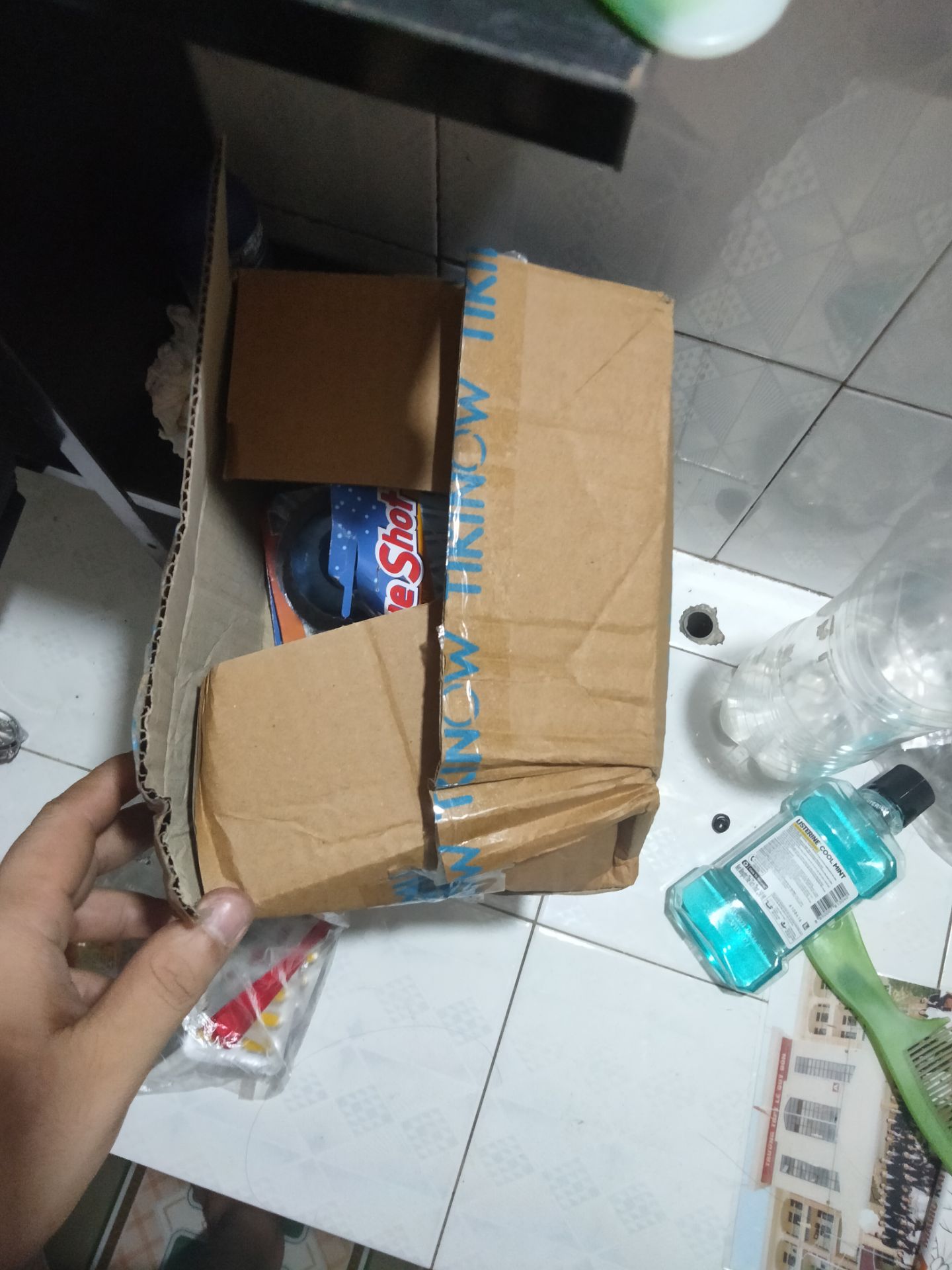 GIAO HÀNG NHANH .  SẢN PHẨM HƠI BỤI CHÚT NHƯNG DÙNG ỔN