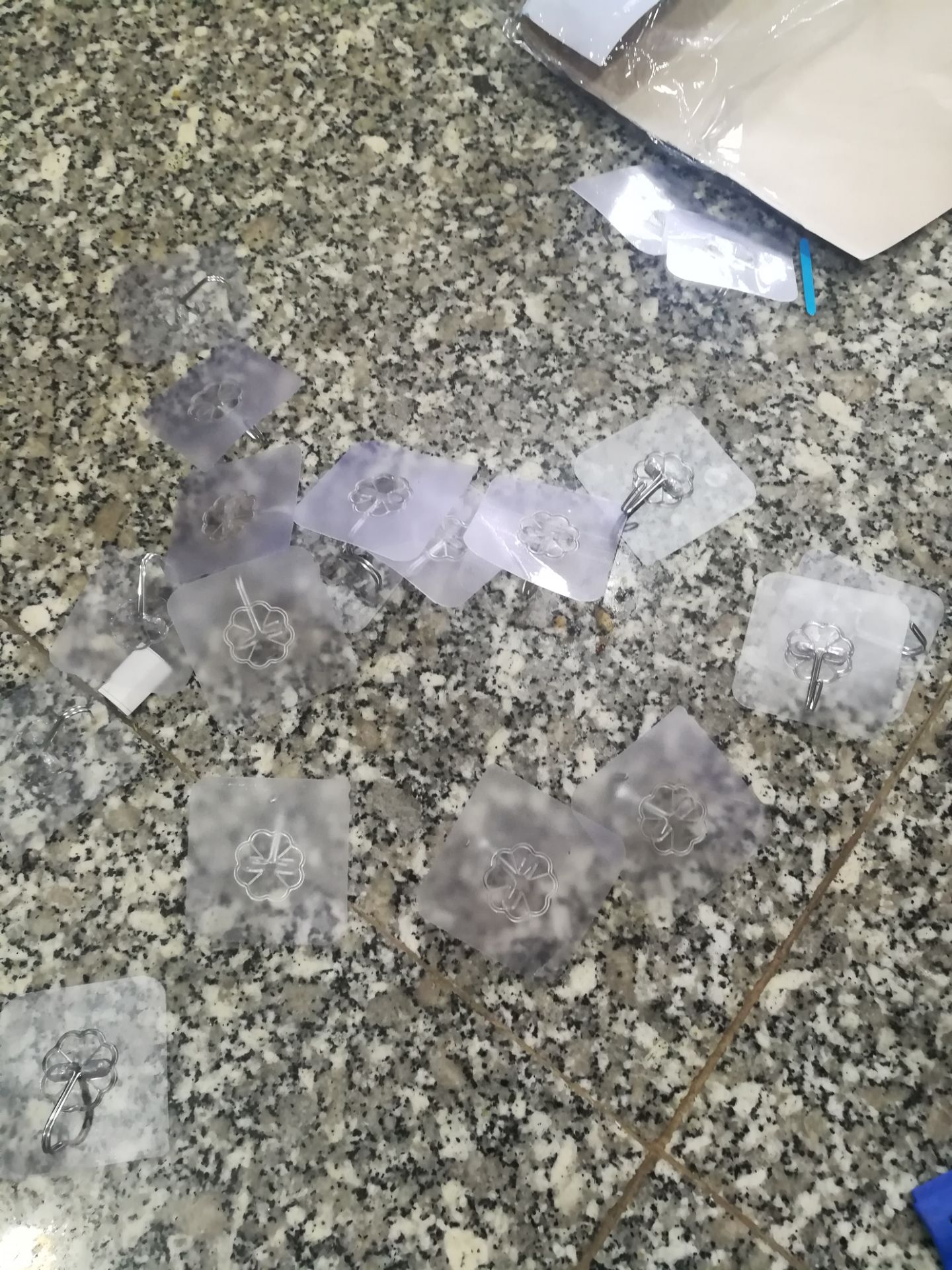 sản phẩm chất lượng tạm ổn, ko móc được nhiều chỉ giấy thôi