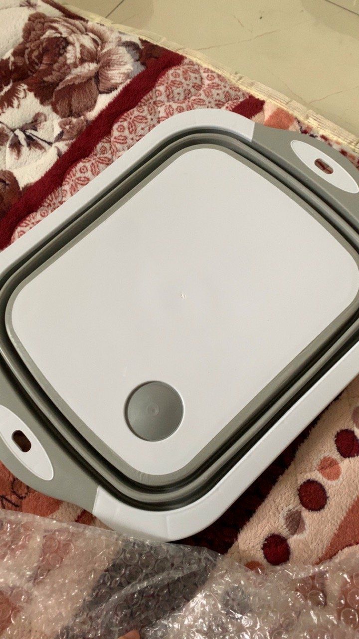 Chậu nhỏ xinh. Lại gấp gọn treo lên k tốn diện tích lắm. Cảm thấy ưng. Nên mua nhé