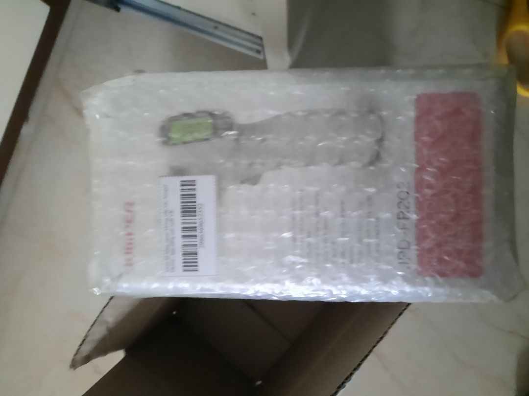 tiki gói hàng cẩn thận. nhiệt kế hoàn thiện rất tốt, khôn. đo cực nhạy. đo cả thân nhiệt và đồ vật