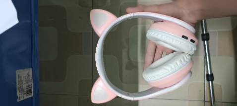 Đóng gói cẩn thận.
Sản phẩm không giống như mô tả, sợi chỉ không tốt mới mở thấy bị bung ra, âm thanh ở mức tạm được.