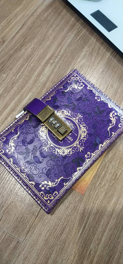 Màu như quảng cáo, giao hàng siêu nhanh, có mã khoá,mình chưa dùng thử