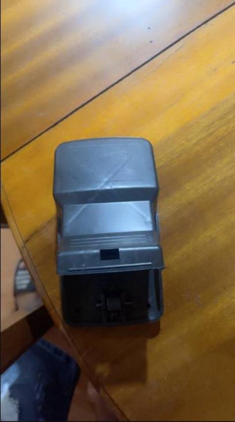 từ hôm mua về ít dùng, đợt này nhà bên cạnh xây nhà, nên chuột chạy hết sang nhà mình thì phải. có món bẫy này đỡ ám ảnh tiếng chuột chạy với phá đồ luôn