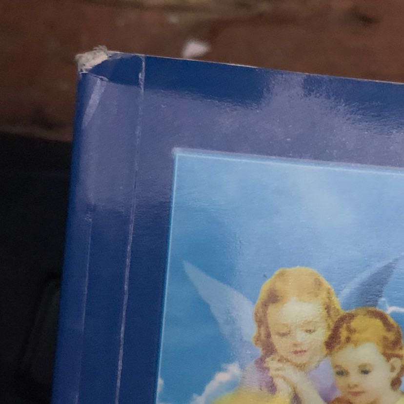 Giao hàng nhanh, tốt. Nhưng mà gói hàng k cẩn thận làm sách hư