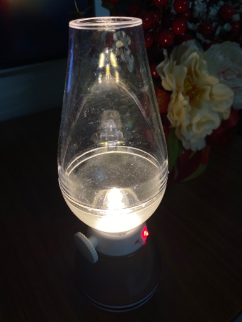 Hiệu ứng thổi vào bóng đèn để bật và tắt lửa hơi bị vui, hệt như thời mình phát hiện trong Window, phải bấm nút Start để End máy vậy!
Nói chung là Tết này nhiều người trầm trồ, vậy là dzui rồi!