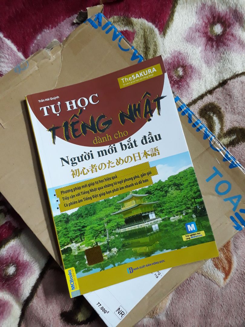 sách to hơn mình nghĩ :> tốt cho những người bắt đầu học, ai mới học nên mua nhé! ủng hộ shop