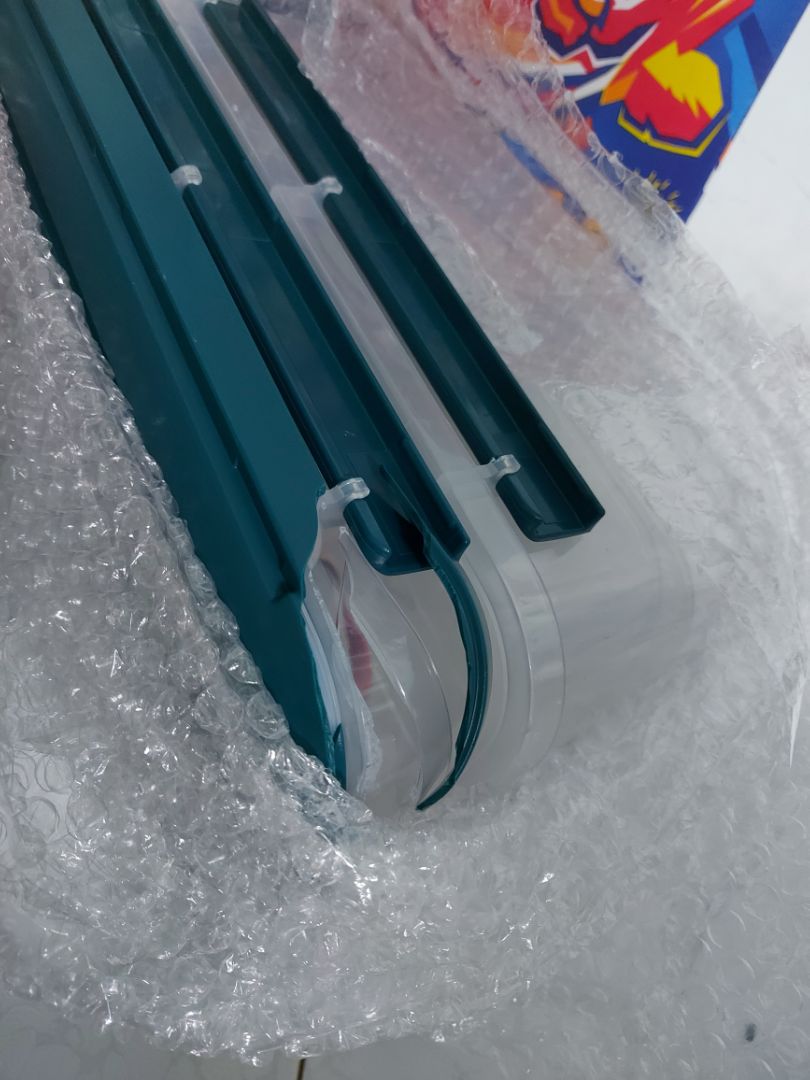 thùng và nắp bị bể vỡ k dùng được. mua 2 thùng giao 1 nắp. bên trong thùng còn đọng nước. Tiki vui lòng hỗ trợ đổi trả giúp. xin cảm ơn!