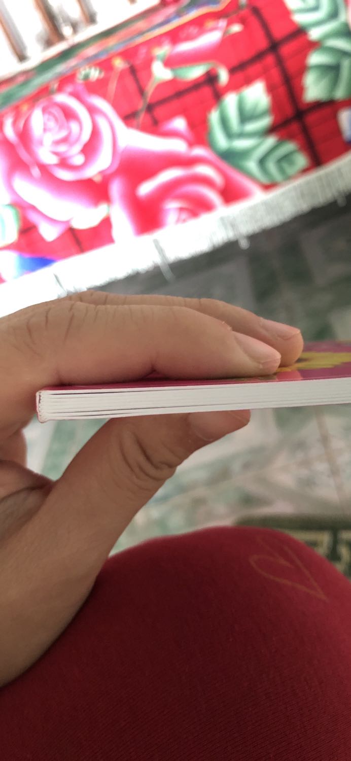 Thấy quảng cáo có file nghe, cuối cùng shop báo không có, sách mỏng hơn rất nhiều so với ngoài cửa hàng bán,trẻ con bé quá sờ sẽ bị sứt mặt. Đừng ham mua rồi tiếc tiền nha các mẹ.