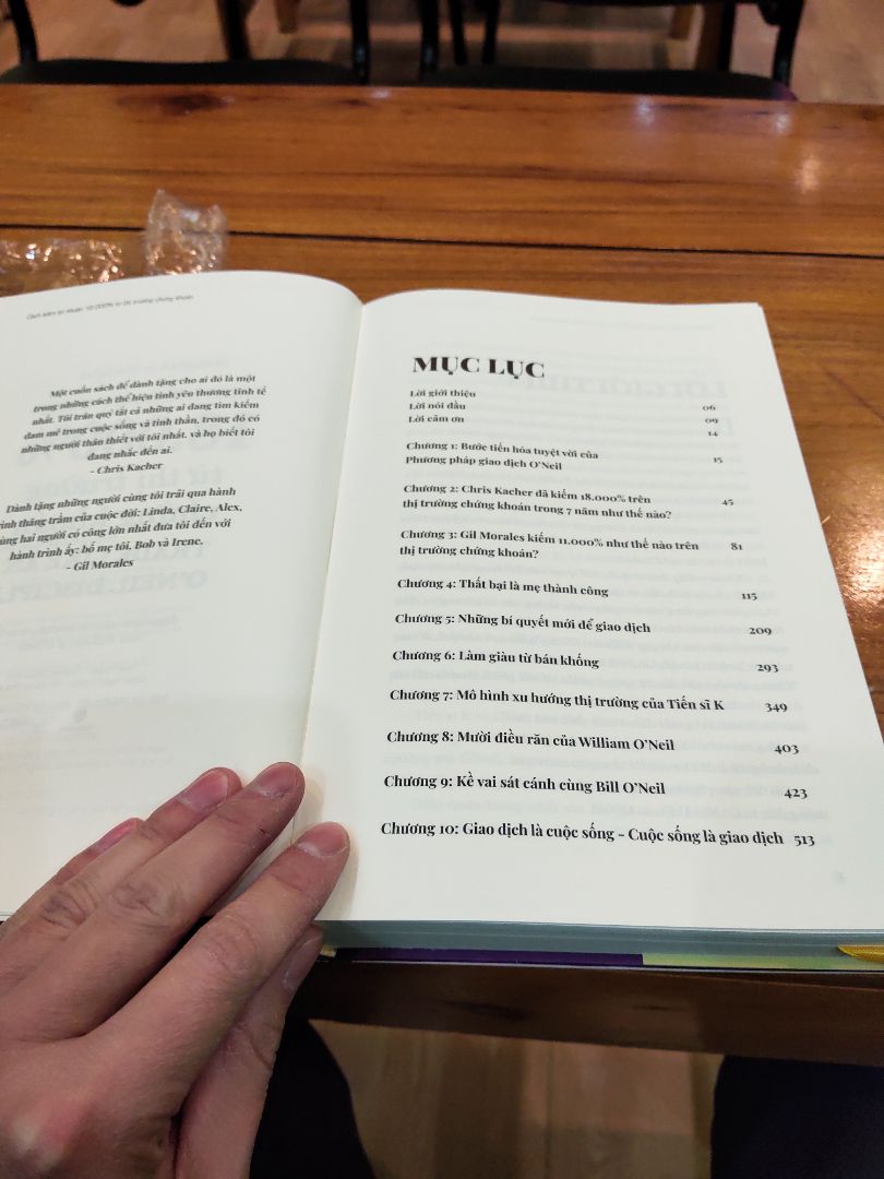 sách đóng gói chắc chắn, ko rách hoặc trầy xước, giấy in đọc rất thoải mái với mắt. nội dung tuyệt vời. đề xuất ai đang đầu tư chứng khoán nên mua đọc ngay