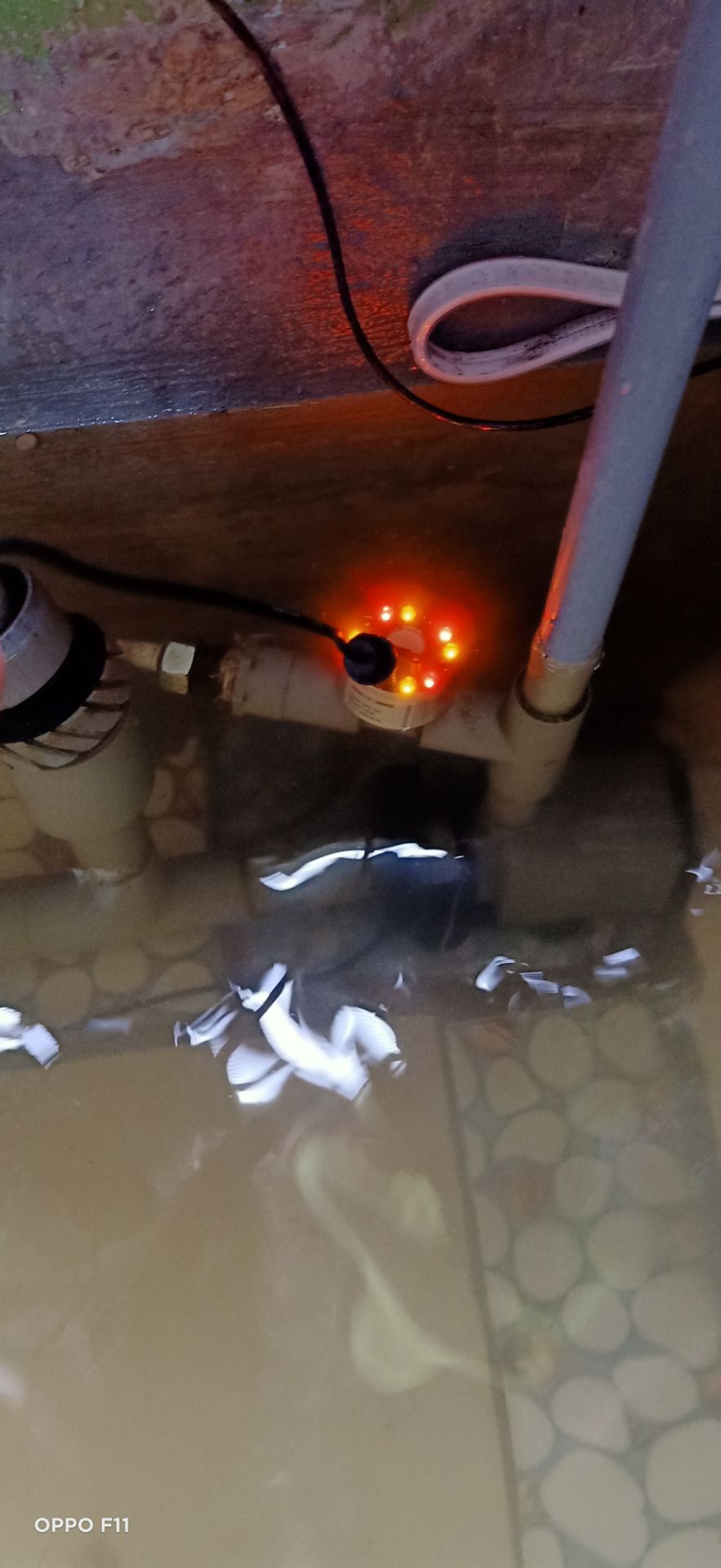 mua về không có khói.đèn lel thi vài cái bóng không đỏ