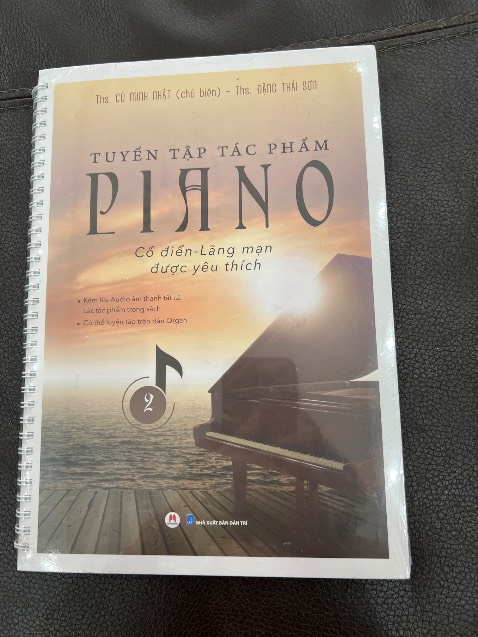 Sách trình bày và trang trí cuốn hút