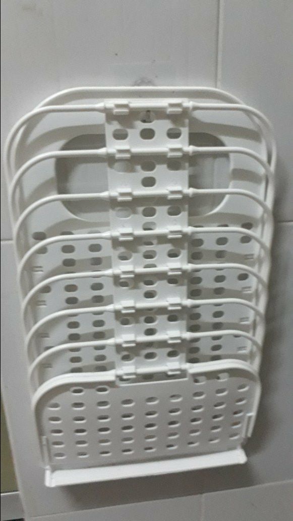 Giỏ đẹp lắm, giá cả hợp lý,  
Giao hàng nhanh
Shop còn tặng kèm 2 móc dính nữa 
Rất ưng ý