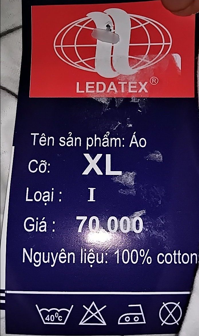 Nhiều lần mua áo thun lần này mới gặp shop ưng ý. Thun dày, size chuẩn, có cả thư cảm ơn và quà tặng, shipper vui vẻ. Mua áo ở shop này là sự lựa chọn hài lòng nhất từ trước đến nay.