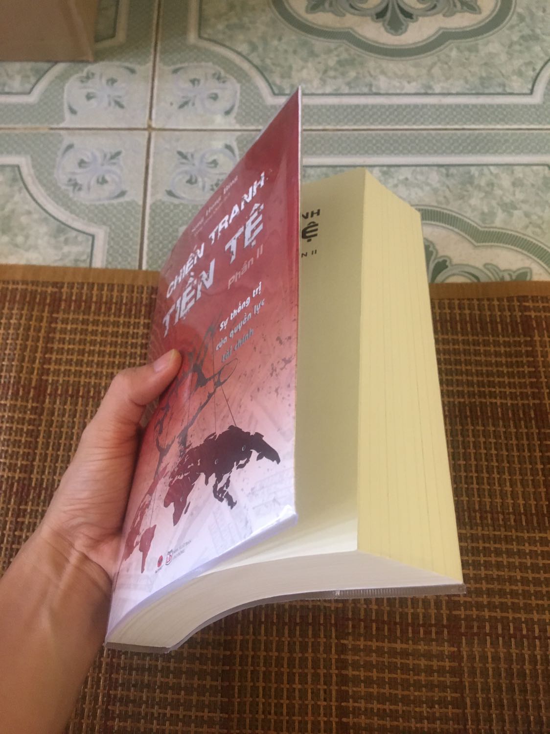 Tiki:
- giao nhanh, trước hẹn, free ship
- sách nhận nguyên vẹn, thơm, mới
- bọc bookcare cẩn thận

Nội dung sách:
- sau khi đọc xong, mình thấy sách thuộc loại rất rất hay
- khuyên bạn nên đọc