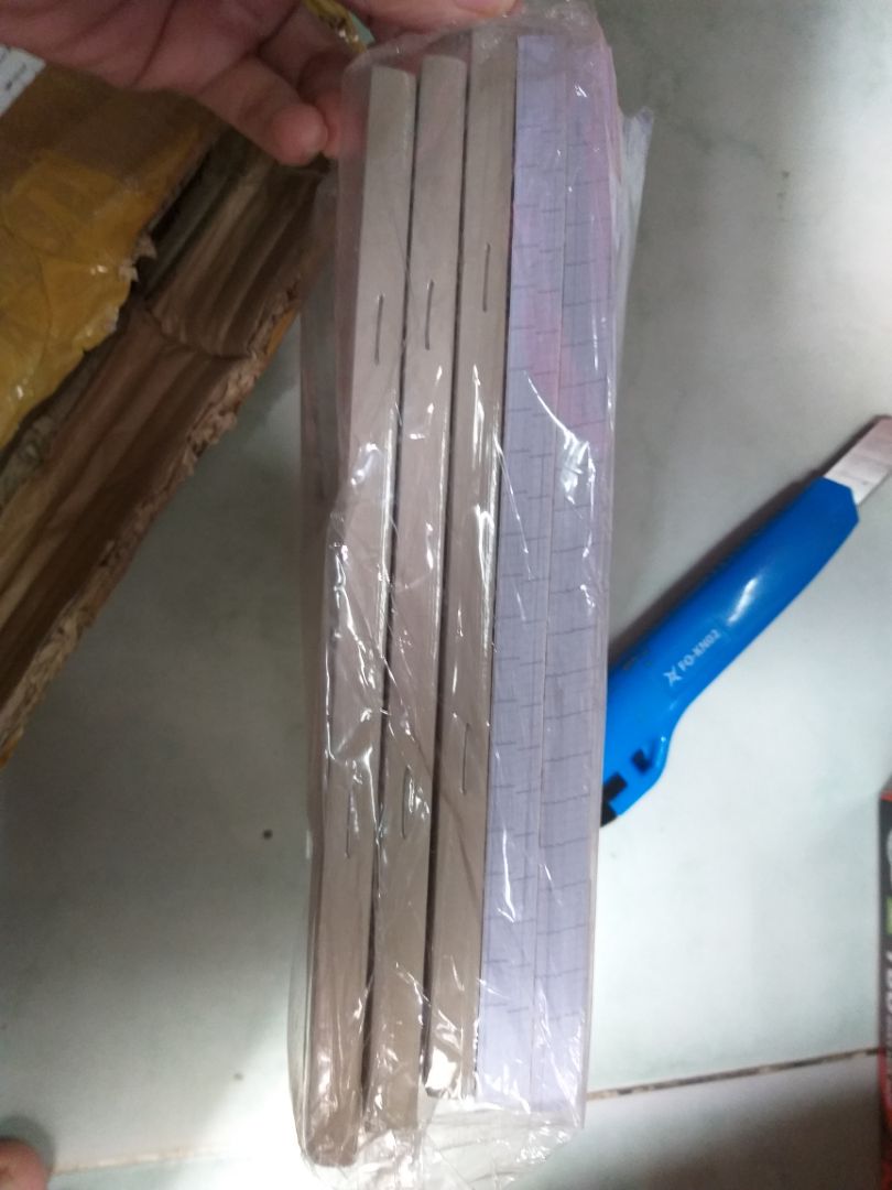 Đặt tập khổ sinh viên 200trang của Vibook, mà lại giao tập khổ học sinh mà không phải của vibook nữa. Thất vọng quá