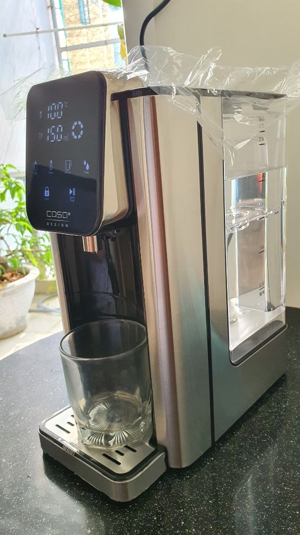 Nhận hàng, khui thùng thì thấy sản phẩm đẹp, nhiều chức năng.
Khi sử dụng, về nhiệt độ thì không đảm bảo như giới thiệu. Chưa đúng 100 độ C như sản phẩm đã ghi.
Nước đo thử nhiệt ở mức 100 độ C thì được khoảng 70 - 80 độ C là tối đa.
Không dùng để pha cafe và trà được. Nước nếu đun ở bình siêu tốc nóng hơn rất nhiều so với sản phẩm này.
Nhờ Tiki và shop xem lại sp giúp.